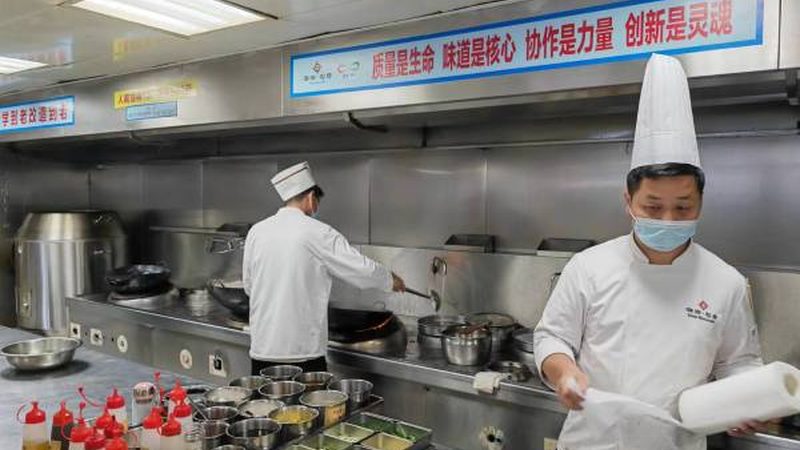 休闲食品礼盒装：揭秘其背后的生产工艺与品质保障